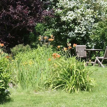 Der Lebensgarten Einraum Seerose Risum-Lindholm